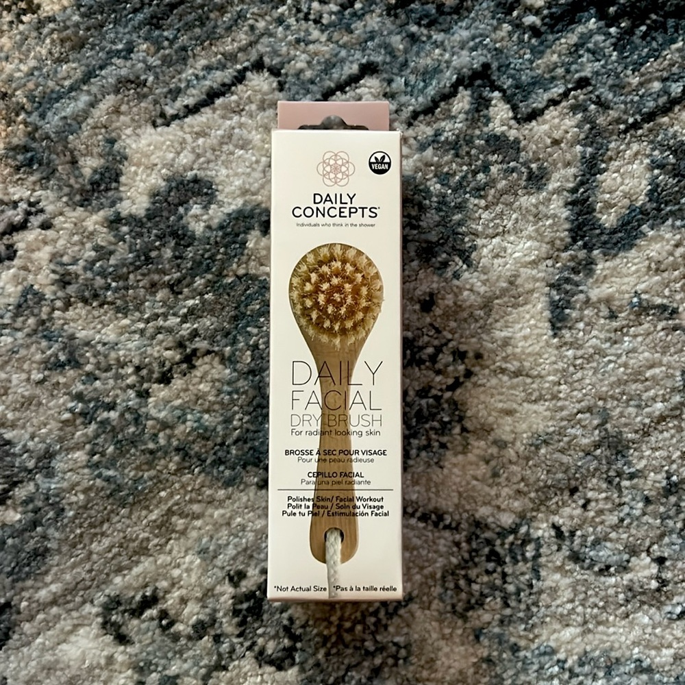 Facial dry brush
